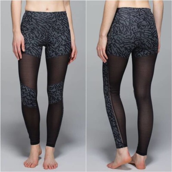 lululemon athletica Pants - Lululemon hot to street pant animal print legging sz 4